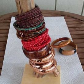 Easy Natural Bracelet Holder
